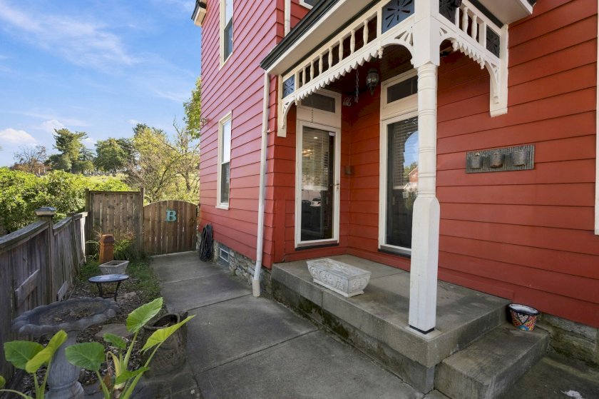 5 Retreat St