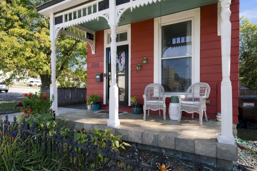 5 Retreat St