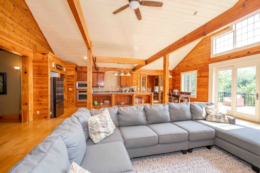 889 Clay Ridge Rd
