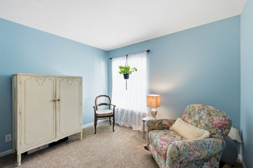 502 Brookstone Ln