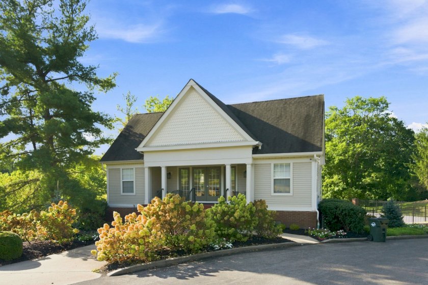 502 Brookstone Ln