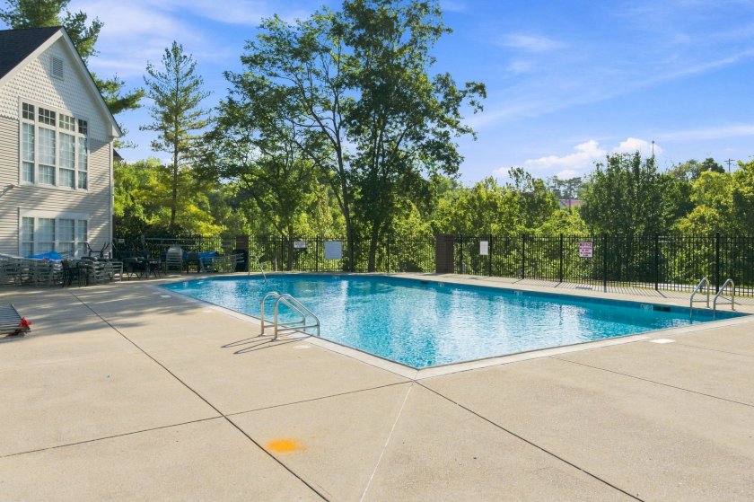502 Brookstone Ln