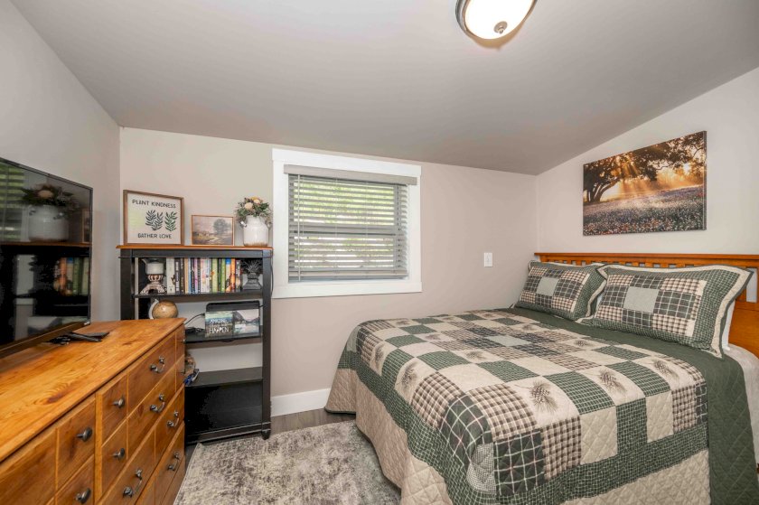 4136 Alexander Rd