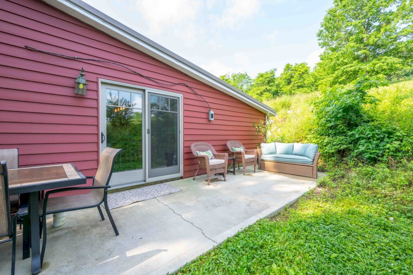 4136 Alexander Rd