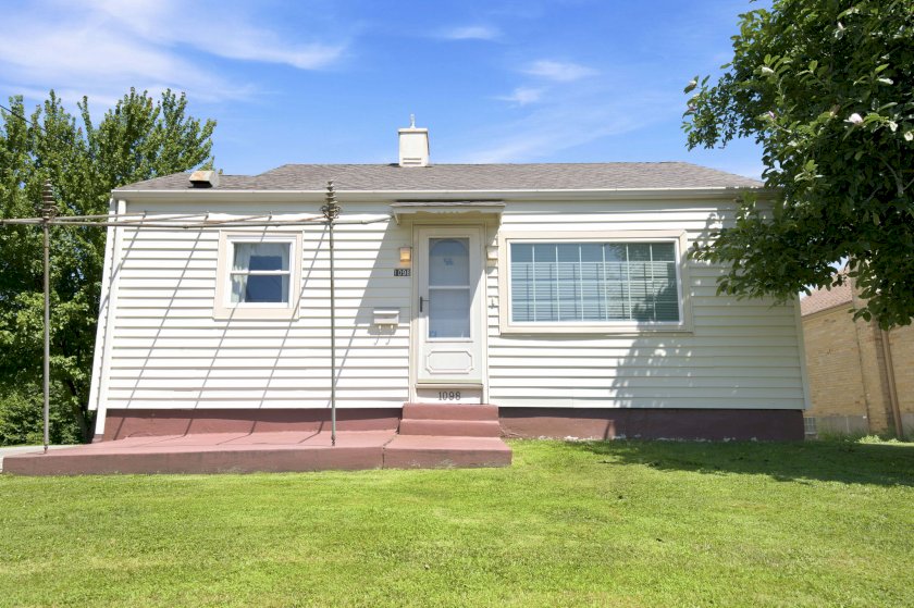 1098 Cecelia Ave