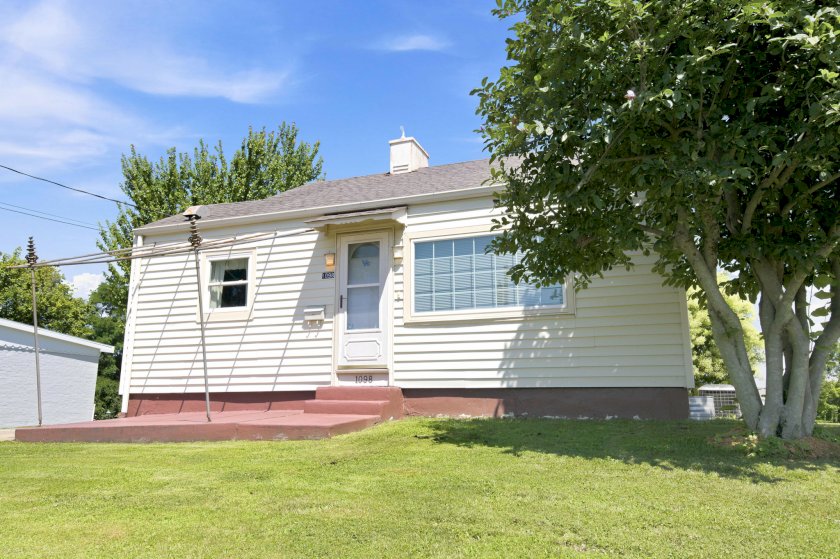 1098 Cecelia Ave