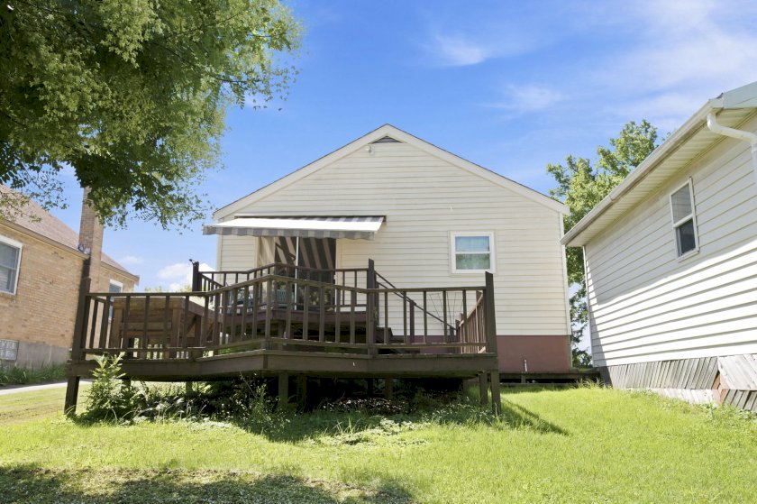 1098 Cecelia Ave