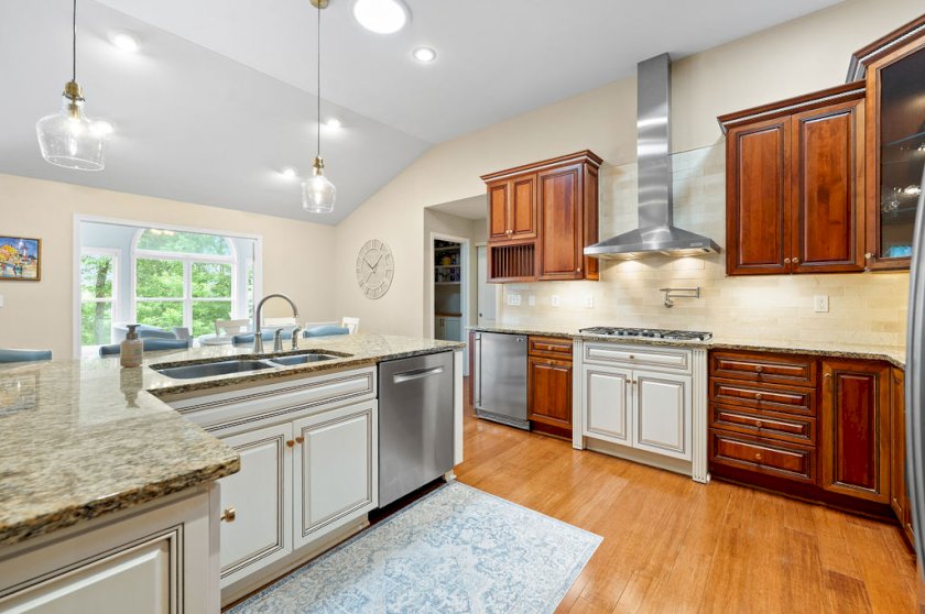 259 Ridgepointe Dr