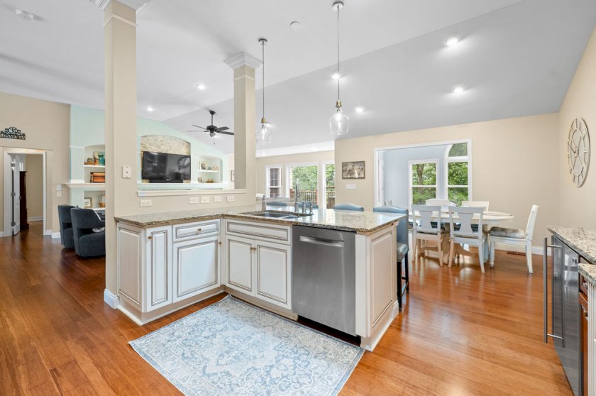 259 Ridgepointe Dr