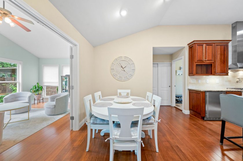 259 Ridgepointe Dr