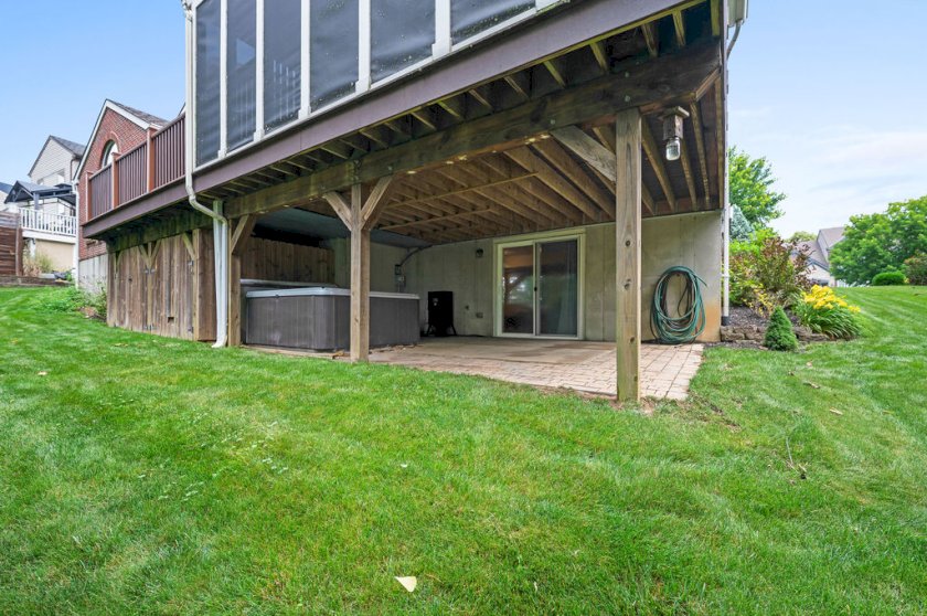 259 Ridgepointe Dr