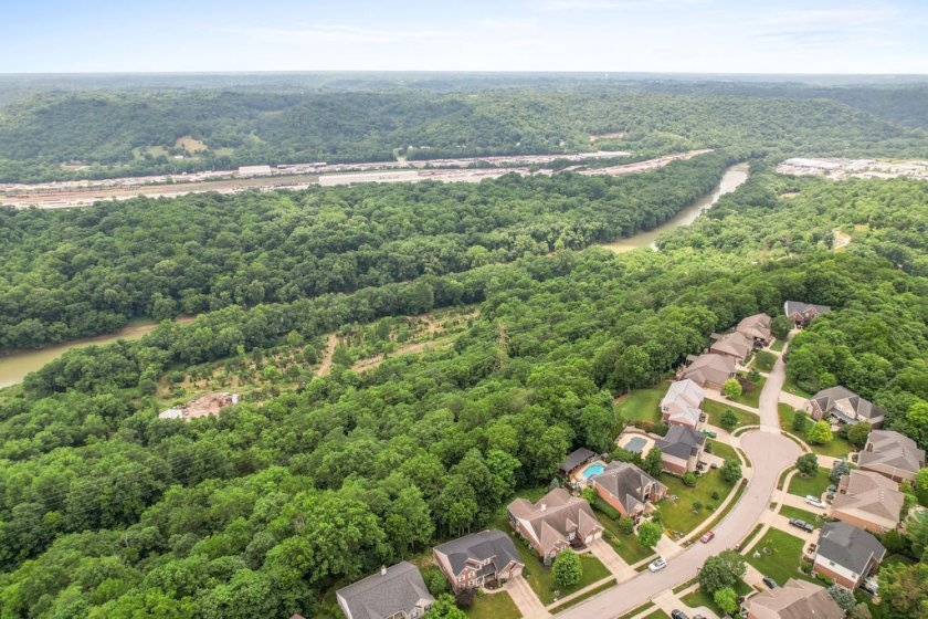 259 Ridgepointe Dr