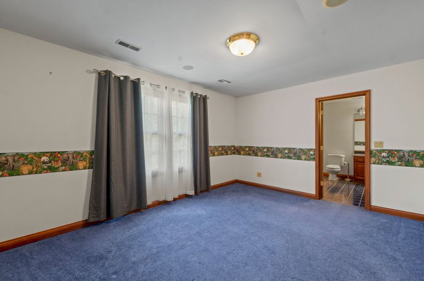 6383 Linzie Ct