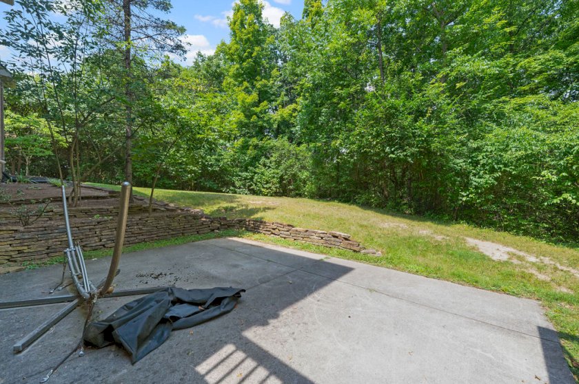 6383 Linzie Ct