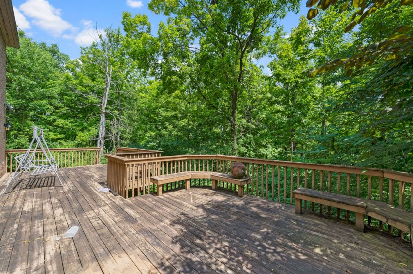 6383 Linzie Ct