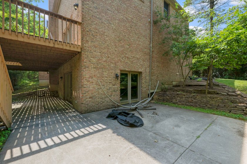 6383 Linzie Ct
