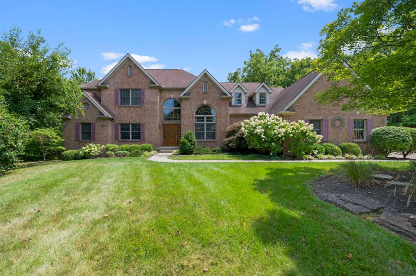 6383 Linzie Ct