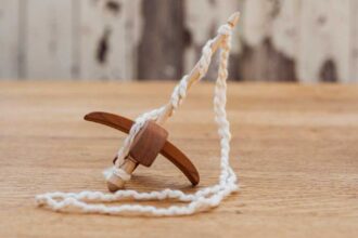 How to spin wool with a turkish spindle