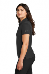 Nike Women's Victory Solid Polo