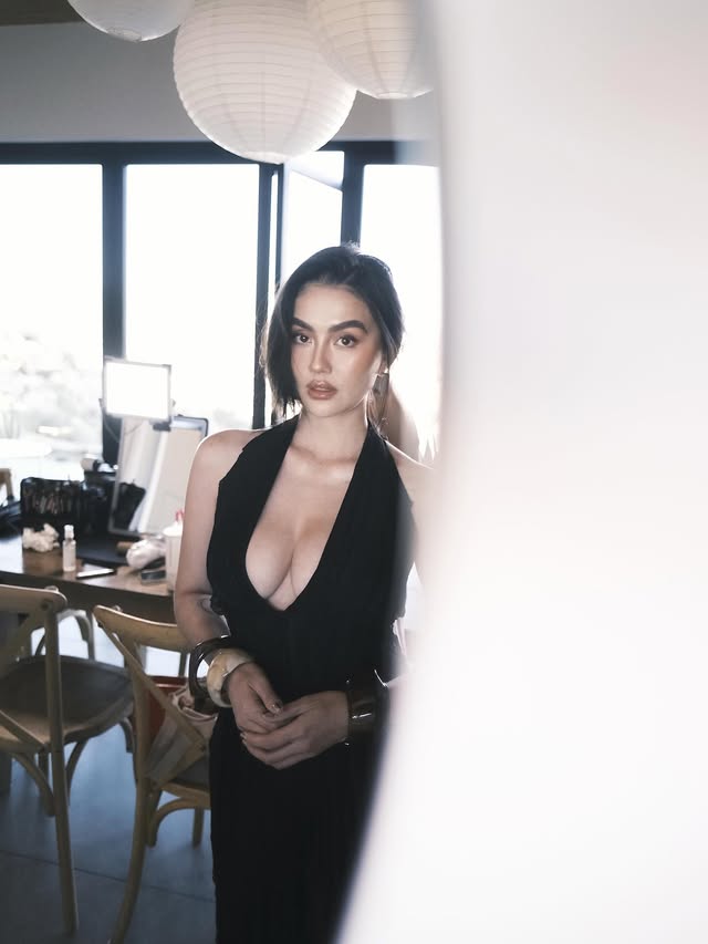 Saved public post media preview 4 from @agnezmo snapshot