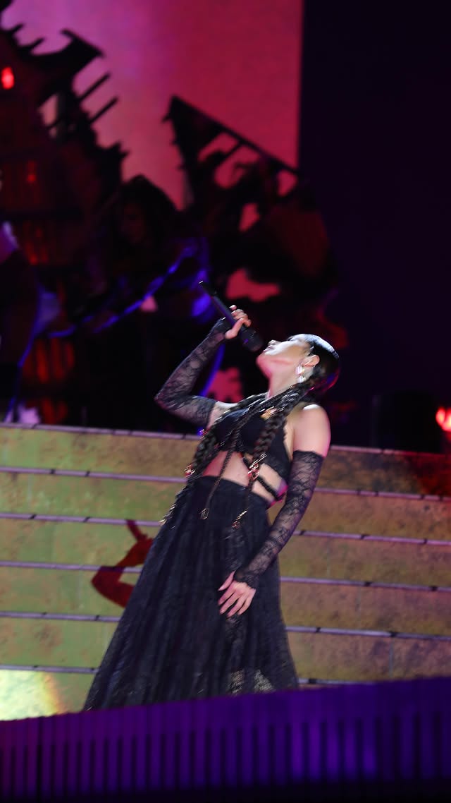 Saved public post media preview 5 from @anitta snapshot