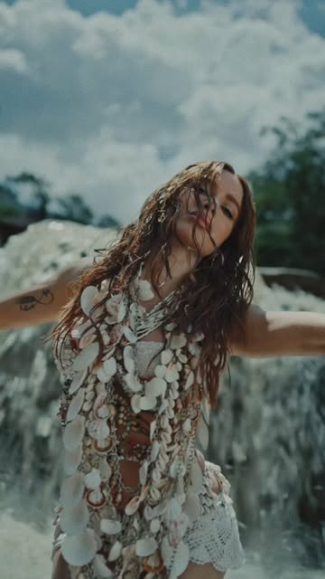 Saved public reels media preview 6 from @anitta snapshot