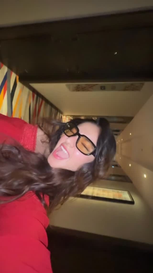 Saved public post media preview 9 from @anushkasen0408 snapshot