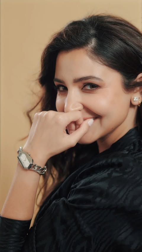 Saved public reels media preview 8 from @anushkasharma snapshot
