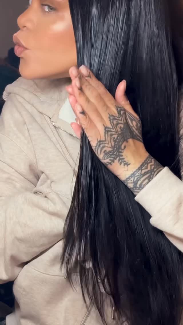 Saved public post media preview 4 from @badgalriri snapshot