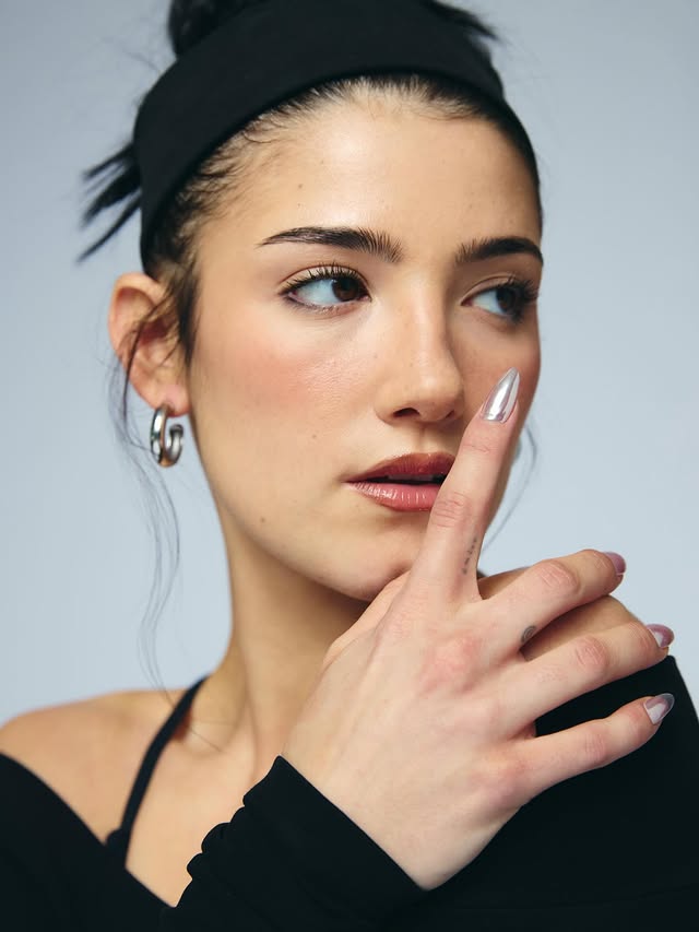 Saved public post media preview 9 from @charlidamelio snapshot