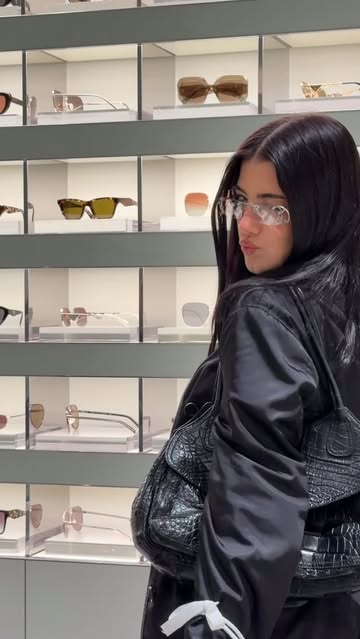 Saved public reels media preview 2 from @charlidamelio snapshot