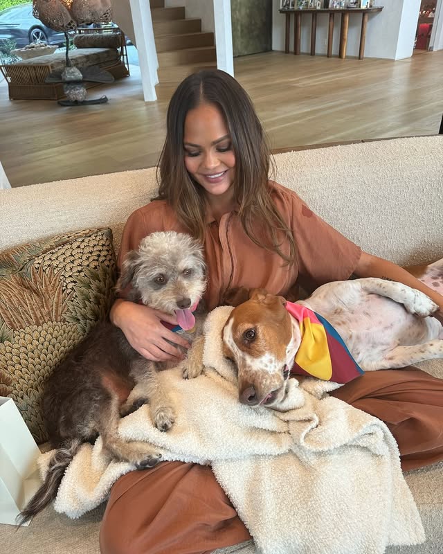 Saved public post media preview 7 from @chrissyteigen snapshot