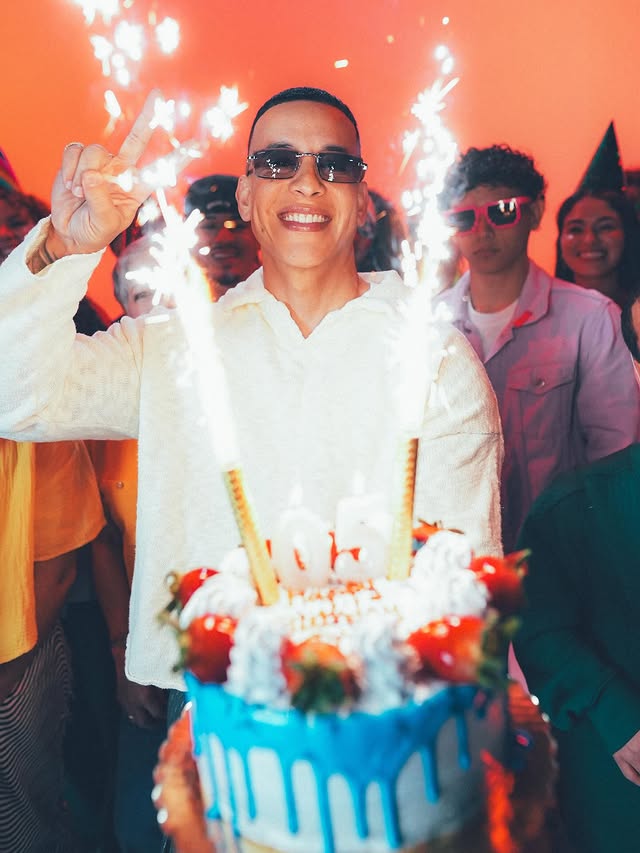 Saved public post media preview 9 from @daddyyankee snapshot