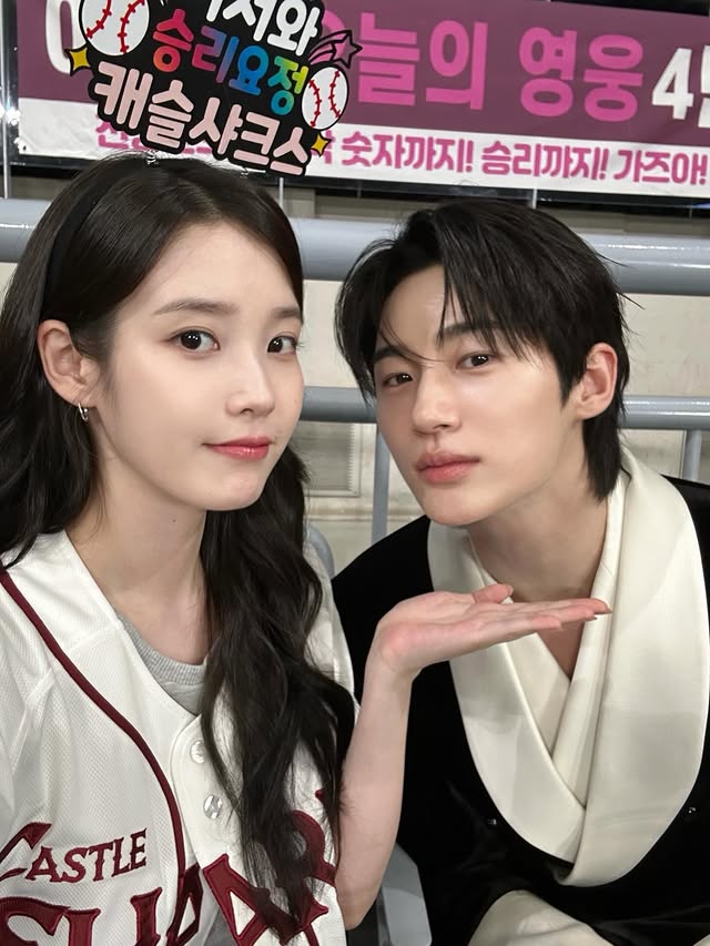 Saved public post media preview 6 from @dlwlrma snapshot