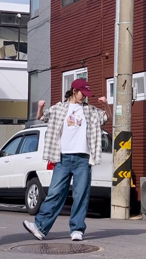 Saved public reels media preview 5 from @dlwlrma snapshot