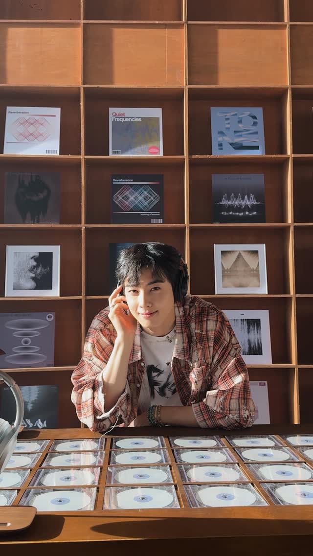 Saved public post media preview 5 from @eunwo.o_c snapshot