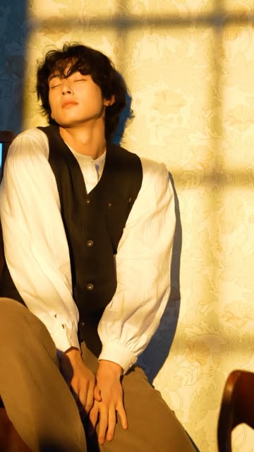 Saved public reels media preview 5 from @eunwo.o_c snapshot