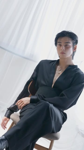 Saved public reels media preview 8 from @eunwo.o_c snapshot