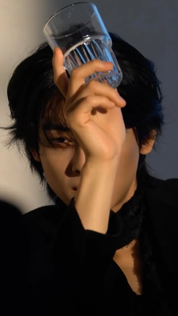 Saved public reels media preview 9 from @eunwo.o_c snapshot