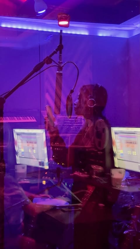 Saved public reels media preview 3 from @jennierubyjane snapshot