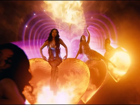 Saved public reels media preview 7 from @jennierubyjane snapshot