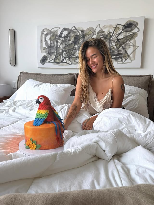 Saved public post media preview 9 from @karolg snapshot