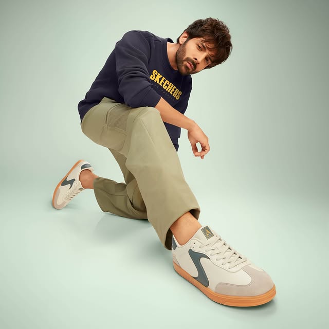 Saved public post media preview 4 from @kartikaaryan snapshot