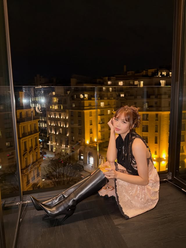 Saved public post media preview 9 from @lalalalisa_m snapshot