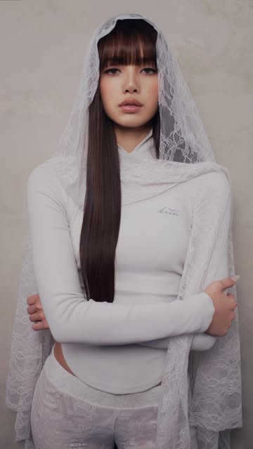 Saved public reels media preview 3 from @lalalalisa_m snapshot