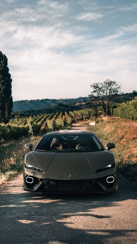 Saved public reels media preview 9 from @lamborghini snapshot