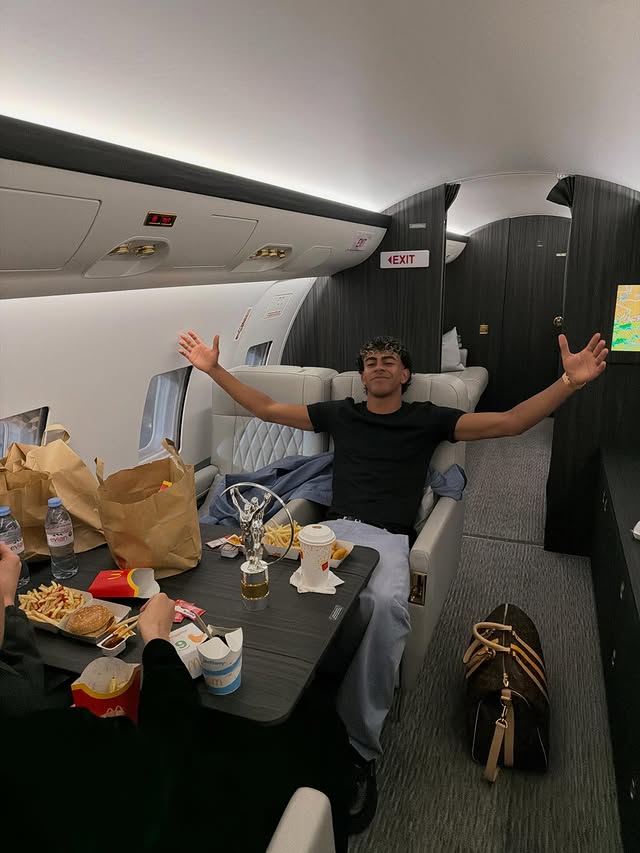 Saved public post media preview 3 from @lamineyamal snapshot