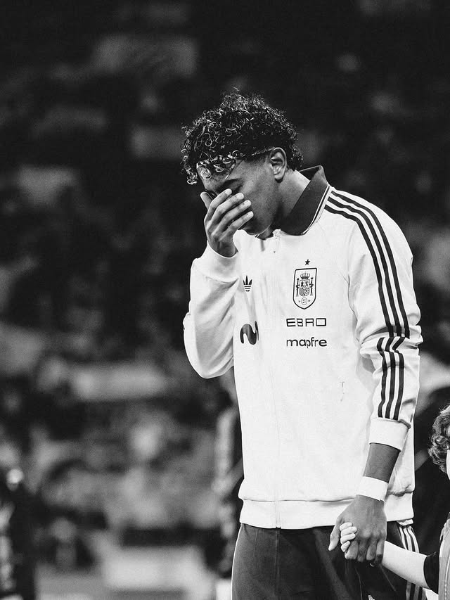 Saved public post media preview 8 from @lamineyamal snapshot