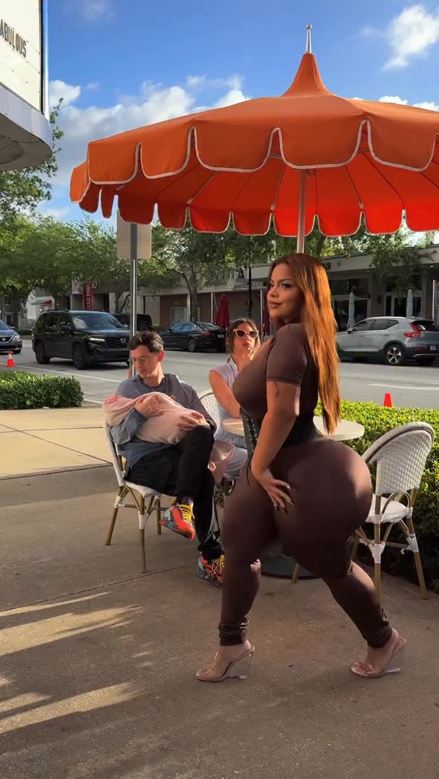 Saved public post media preview 6 from @lelepons snapshot