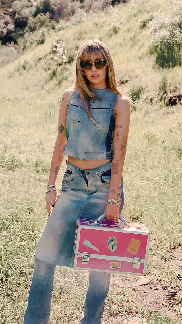 Saved public post media preview 3 from @mileycyrus snapshot